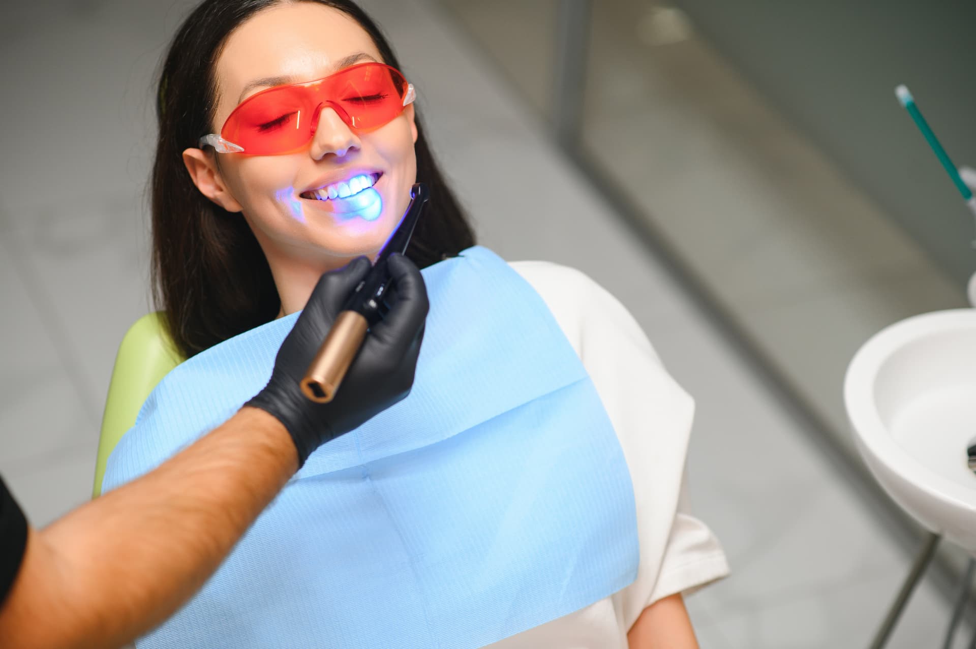 Tooth Sensitivity After Whitening: What Is Normal?
